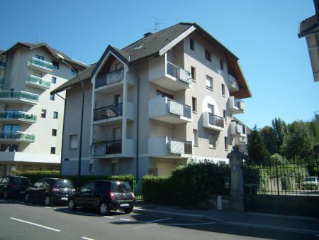 Location Appartement 1 pièce 30m² ANNECY 74000 - Photo 4
