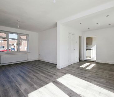 3 bedroom property to rent - Photo 2