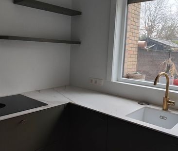 Ruime gezinswoning met 3 slaapkamers te Assebroek. - Photo 4
