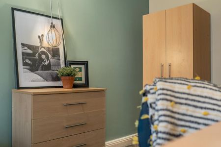 5 bedroom terraced house to rent - Photo 4