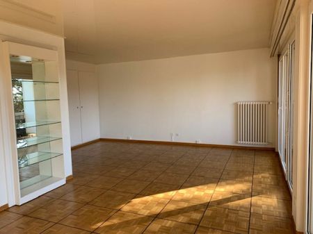 Spacieux logement de 2.5 pièces avec balcon, dans un quartier très calme - Foto 5