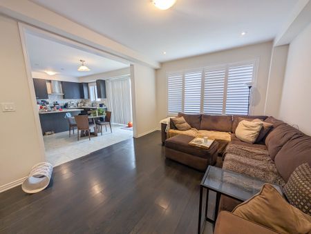 Gorgeous 4 Bedroom Fully Detached Home in Haldimand! - Photo 3