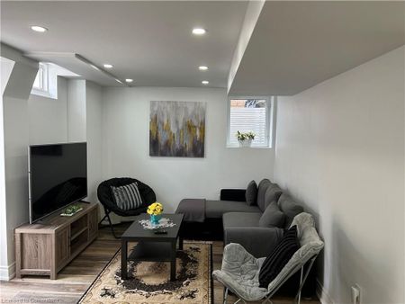 For Lease - 307 Burloak Drive Unit# Basement, Oakville, Ontario - Photo 2