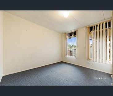 8 Maurice Court, Wantirna South, Vic 3152 - Photo 5