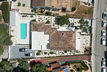 Elegant villa with swimmimg pool in Palmanova