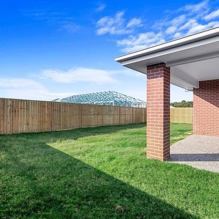 NEWLY BUILT HOME IN CENTRAL LOCATION - Photo 3