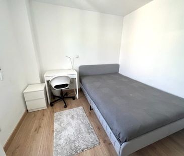 Calle Jiménez e Iglesias, Getafe, Community of Madrid 28903 - Photo 2