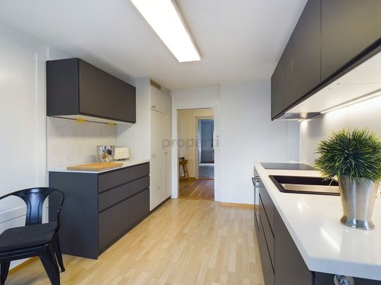 Zentral und modern - 4.5-Zimmer Wohnung in Degersheim - Photo 1