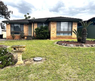 CONVENIENTLY LOCATED FAMILY HOME - Photo 4