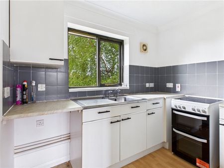 Burgess Place, Martlesham Heath, Ipswich, IP5 3QZ - Photo 5