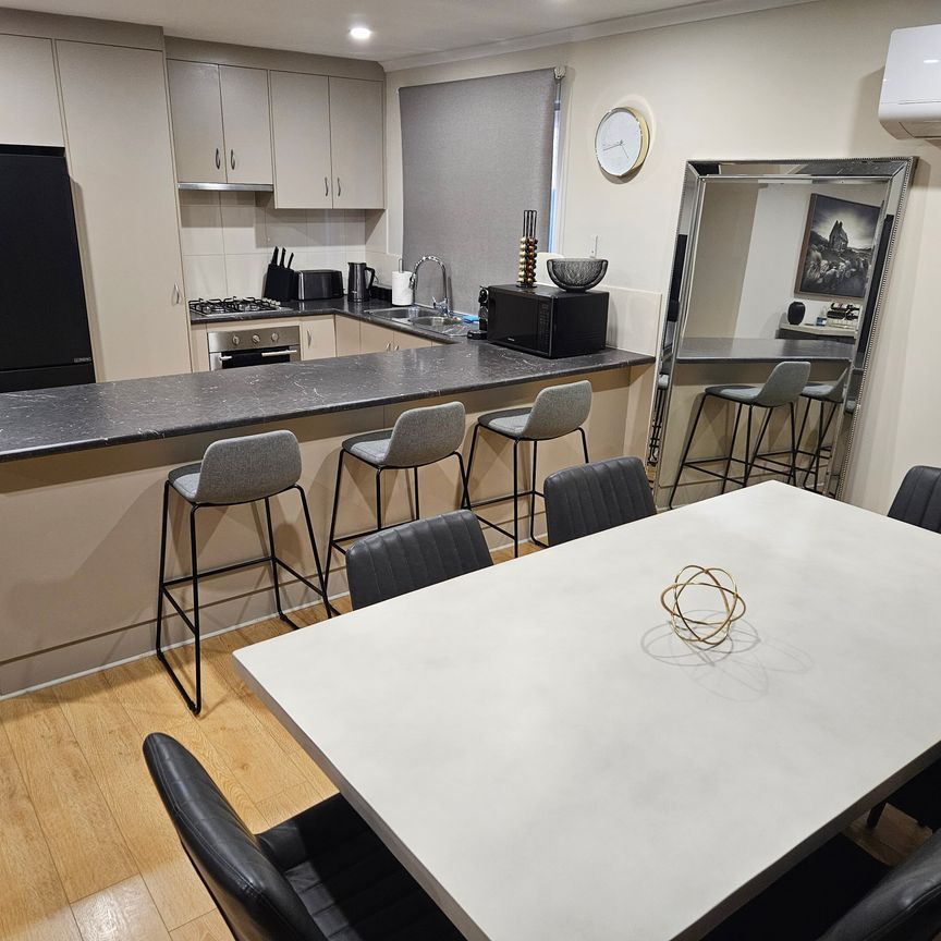 Royal Park - Photo 1