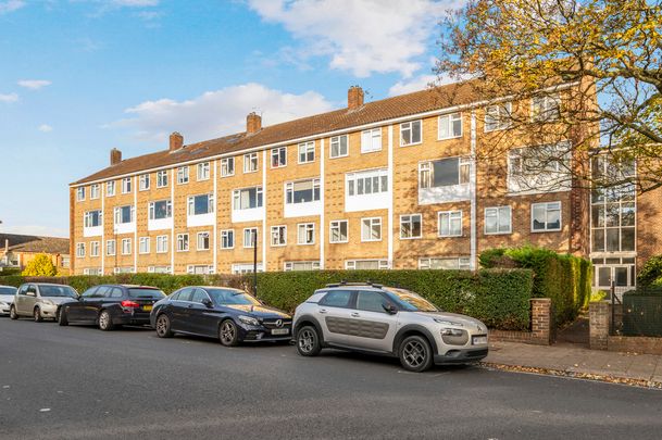 Heathfield Court, SW18, London - Photo 1