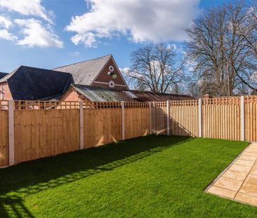 2 bedroom terraced house to rent - Photo 2