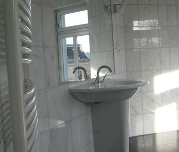 Komfortable Wohnung in neu erbauter Stadtvilla ! - Foto 4