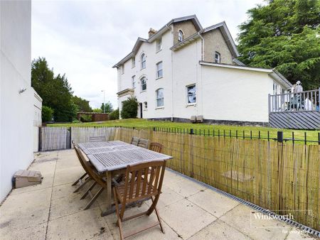 2 bedroom apartment to rent - Photo 3