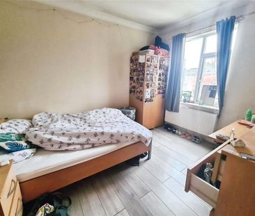 6 bedroom terraced house to rent - Photo 3