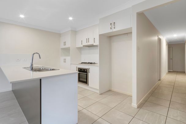 22 Almandin Street,LOGAN RESERVE - Photo 1