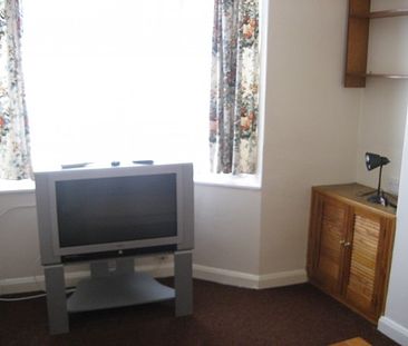 4 Bed Luxury Student House - StudentsOnly Teesside - Photo 6