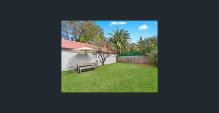 Three Bedroom Californian Bungalow Home - Photo 3