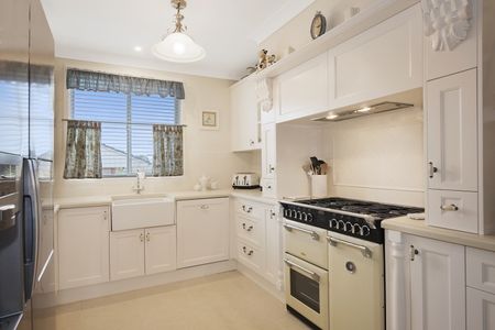 Lovely Home!! - Photo 3