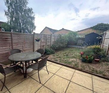 Bedroom Terraced House In Godalming, GU7 - Photo 1