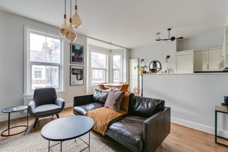 2 Bed Flat, College Place, NW1 - Photo 4