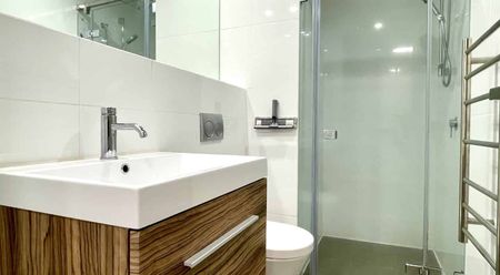 Make it easy to enjoy the very best of city life - Photo 4