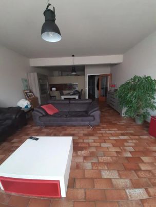 Instapklaar appartement met 3 slaapkamers op een top ligging - foto 1