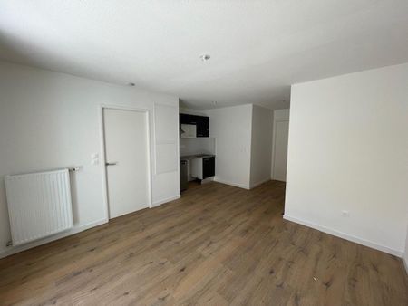 location Appartement T2 DE 39.36m² À PLAISANCE DU TOUCH - Photo 3
