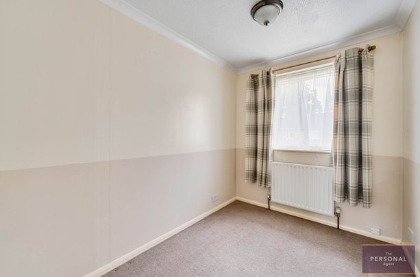Headley Grove, Tadworth - Photo 1