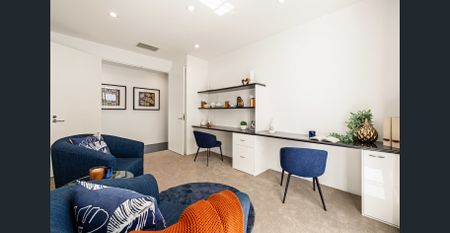 Absolute Beachfront Two-Level Penthouse - Photo 2