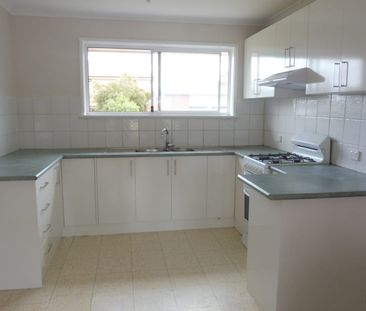 14 Mckimmies Road, Lalor, Vic 3075 - Photo 4