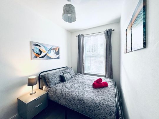 3 bedroom terraced house to rent - Photo 1