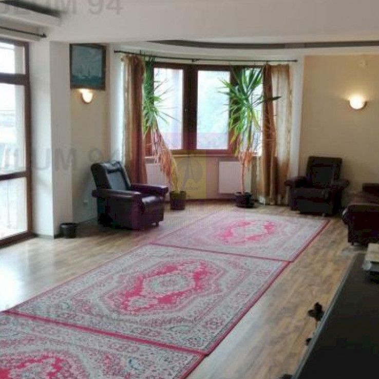 Vila Spatioasa Bucuresti Prelungirea Ghencea - Fotografie 1