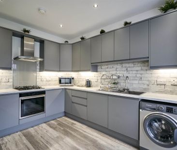 49 Balmoral Road, BANGOR, BT19 7XA - Photo 3