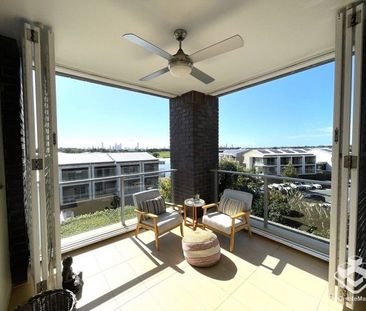 Beautiful Two Bedroom Apartment in Emerald Lakes - Photo 1