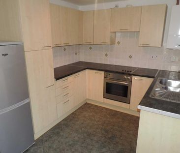 2 bedroom semi-detached house to rent - Photo 2