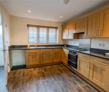 2 bedroom terraced house to rent - Photo 4