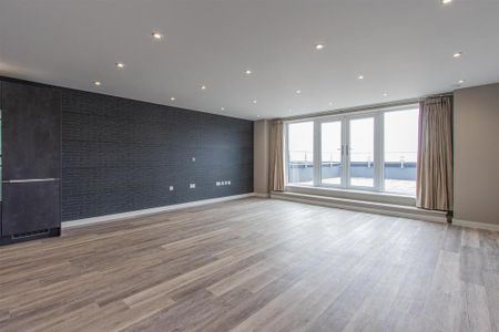 3 bedroom apartment to rent - Photo 4
