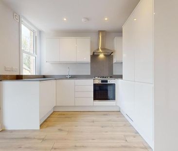 3 bedroom apartment to rent - Photo 2
