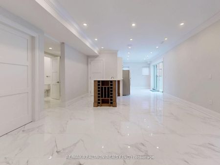 For Lease - 2545 Glengarry Road, Mississauga, Ontario - Photo 4