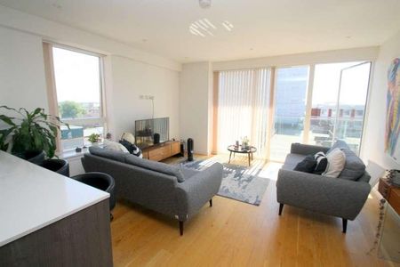 Fairfield Avenue, Staines-upon-thames, TW18 - Photo 5