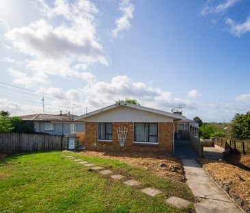 Three Bedroom Home - Photo 5