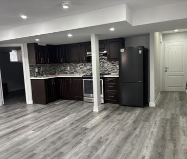 For Lease - 43 Averill Road Unit# 2, Brampton, Ontario - Photo 3