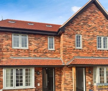 High Road, Benfleet, SS7 5RZ - Photo 1