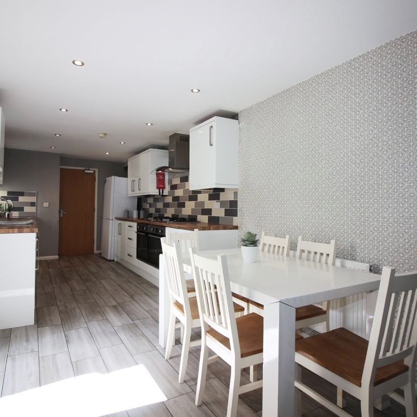 Flora Street, Cathays - Photo 1