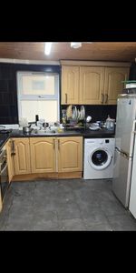 Room in a Shared House, Studley Road, E7 - Photo 4