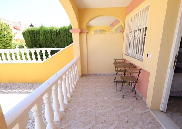 Adosado en la Regia . Temporada larga.