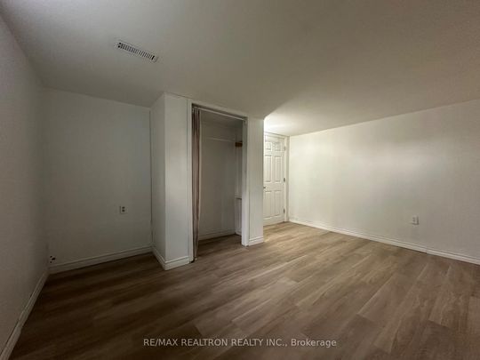 For Lease - 713 Sunnypoint Drive Unit# Lower Level, Newmarket, Ontario - Photo 1