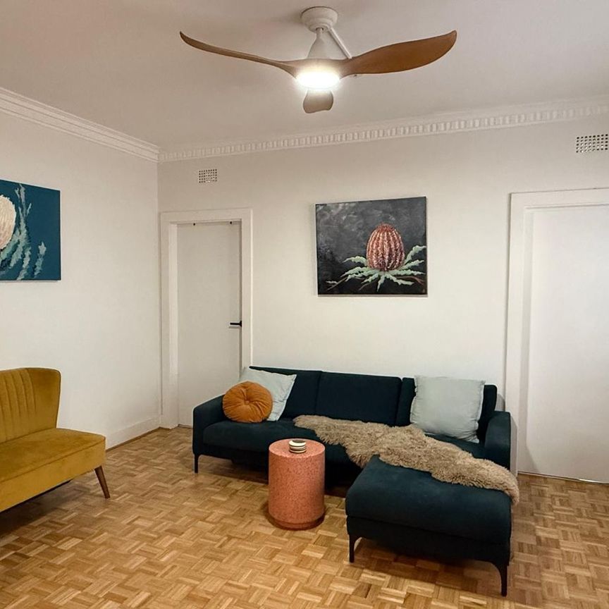 Renovated Apartment Only Footsteps to Bondi Beach! - Photo 1